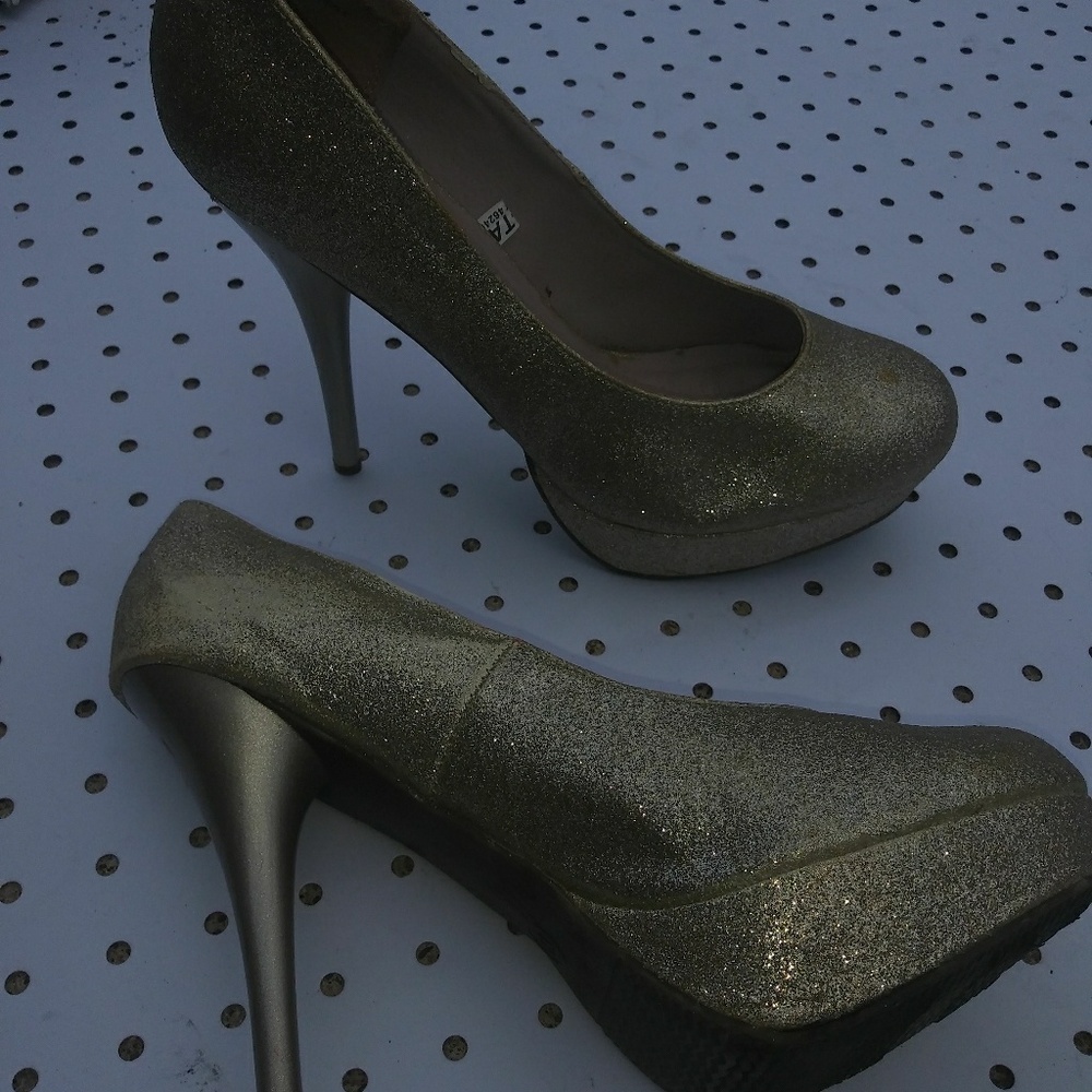 Gold glitter heels